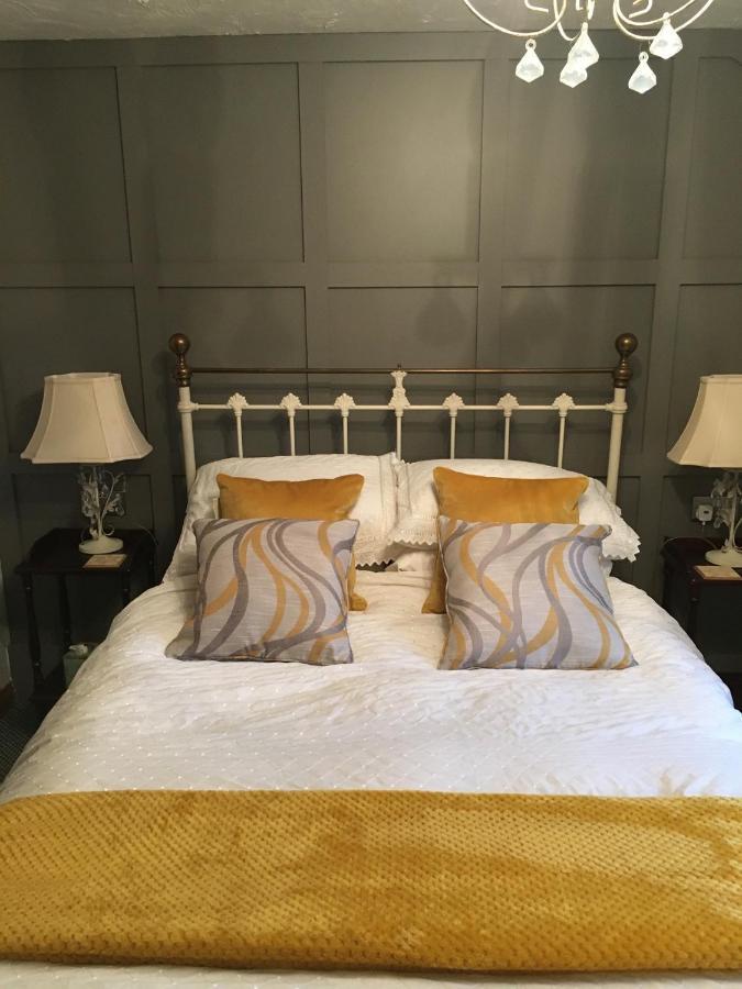 The Elms Bed & Breakfast East Harling Exterior photo