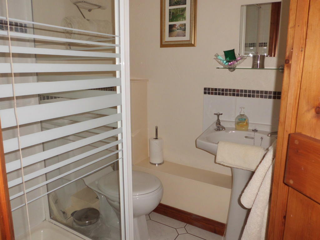 The Elms Bed & Breakfast East Harling Room photo