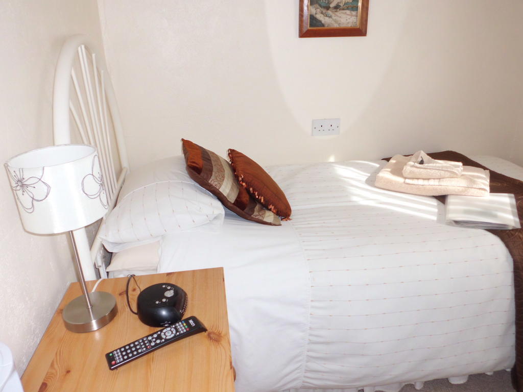 The Elms Bed & Breakfast East Harling Room photo